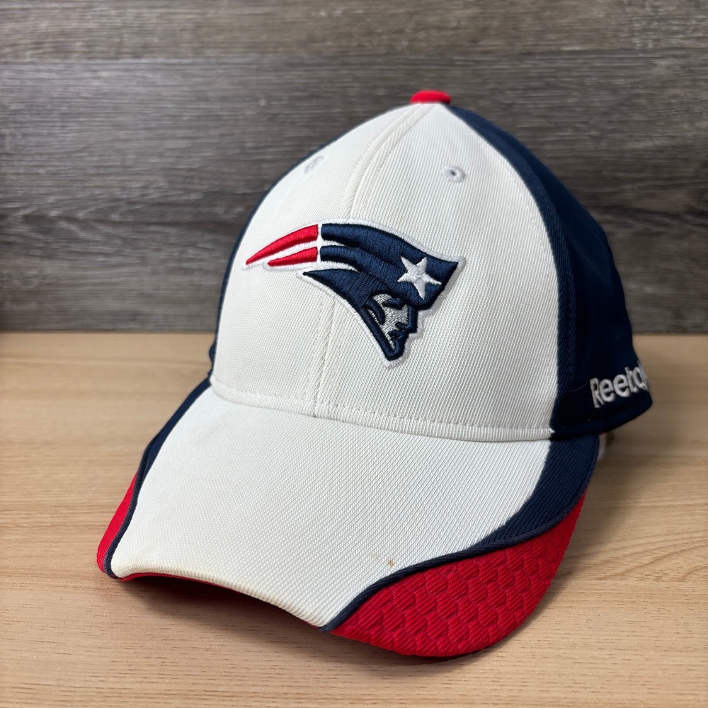 New England Patriots Hat Cap Fitted L/XL White Blue NFL Football Reebok On Field